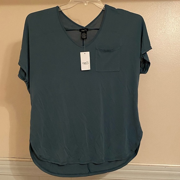 Rue21 Tops - Rue 21 Short Sleeve Shirt